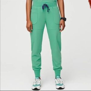 Figs Surgical Green Nepal